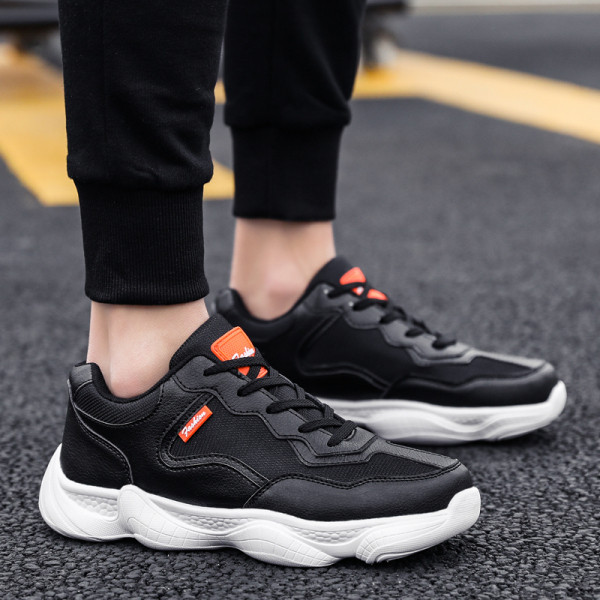 Meeste vabaaja tossud paelte ja kareda tallaga