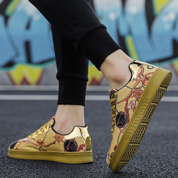 Ανδρικά αθλητικά παπούτσια με κορδόνια , επίπεδη σόλα και χρωματισυό τύπωμα