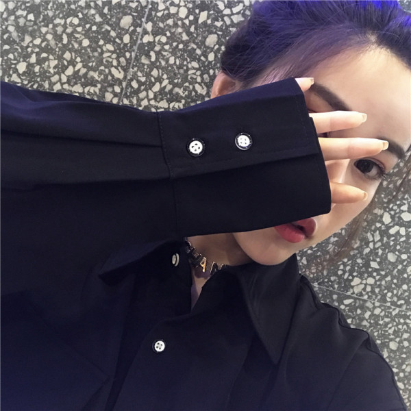 Must naiste särk klassikalise kraega - lai mudel