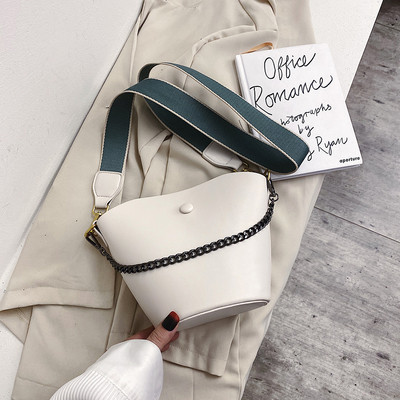 Öko-nahast vabaaja naistekott metallist ketiga