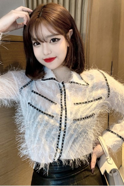 Stiilne naiste särk klassikalise krae ja tikandiga