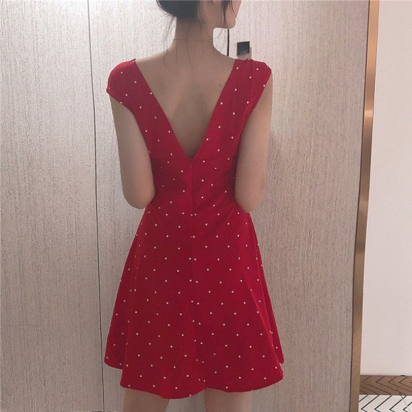 Vabaaja naiste kleit spitsikaelusega ja avatud seljaosaga