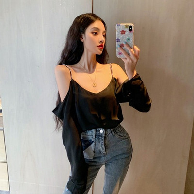 Kevadine naiste allakäinud varrukatega pluus pärlitest rihmadega