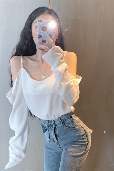 Kevadine naiste allakäinud varrukatega pluus pärlitest rihmadega