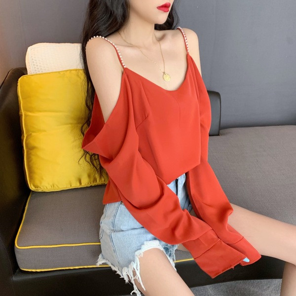 Kevadine naiste allakäinud varrukatega pluus pärlitest rihmadega