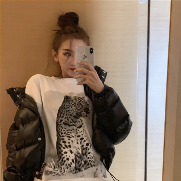 Alkalmi női póló széles modell rövid ujjú, tigris mintával