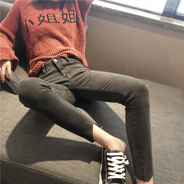 Vabaaja naiste teksapükstega mudel, küljesidemetega