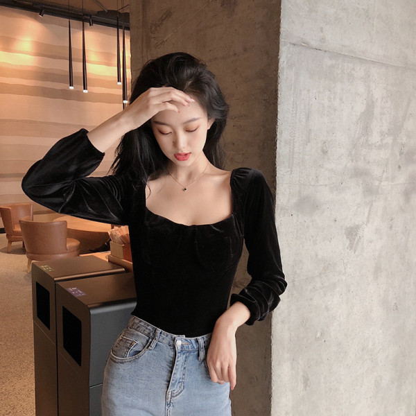 Sametine naiste retropluus kandilise kaelusega