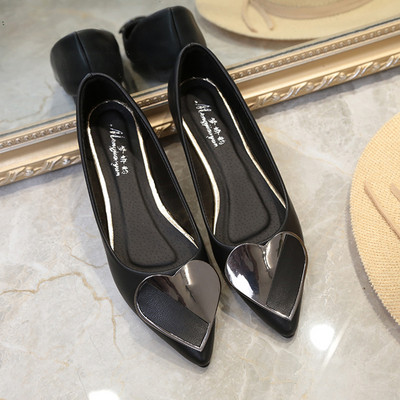 Uus mudel Kevad-suvised mokassiinid lameda talla ja metalldekooriga