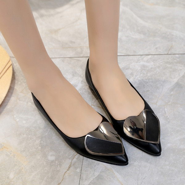 Uus mudel Kevad-suvised mokassiinid lameda talla ja metalldekooriga