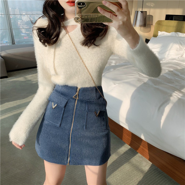 Női gyapjúszoknya magas derékkal és cipzárral