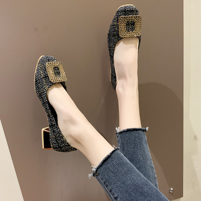 Uus mudel tekstiilist vabaajajalatsid madala kontsaga ja pandlaga