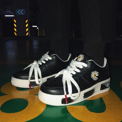 Naiste vabaaja nahast tossud ökonahast lipsudega