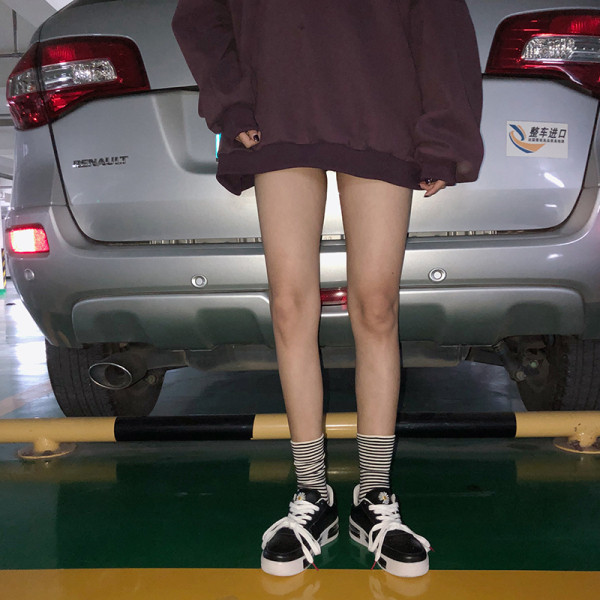 Naiste vabaaja nahast tossud ökonahast lipsudega