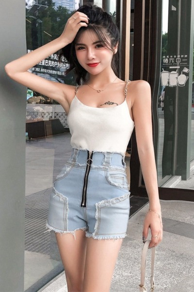 Magas derekú farmer rövidnadrág új modellje cipzárral