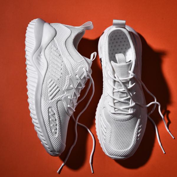 Sport és alkalmi férfi tornacipők fűzővel - 48-as méretig