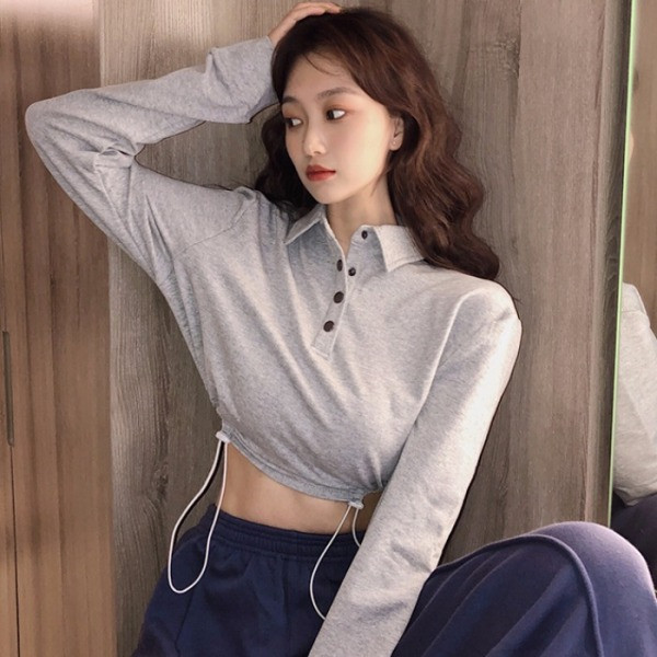 Klassikalise nööpide ja lipsudega naiste vabaaja pluus