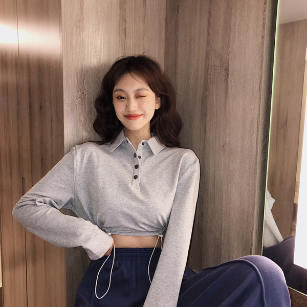 Klassikalise nööpide ja lipsudega naiste vabaaja pluus