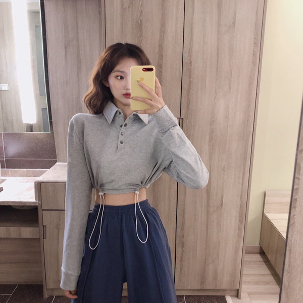 Klassikalise nööpide ja lipsudega naiste vabaaja pluus