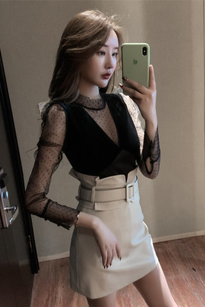 Új modell női fekete bársony blúz tüll ujjal