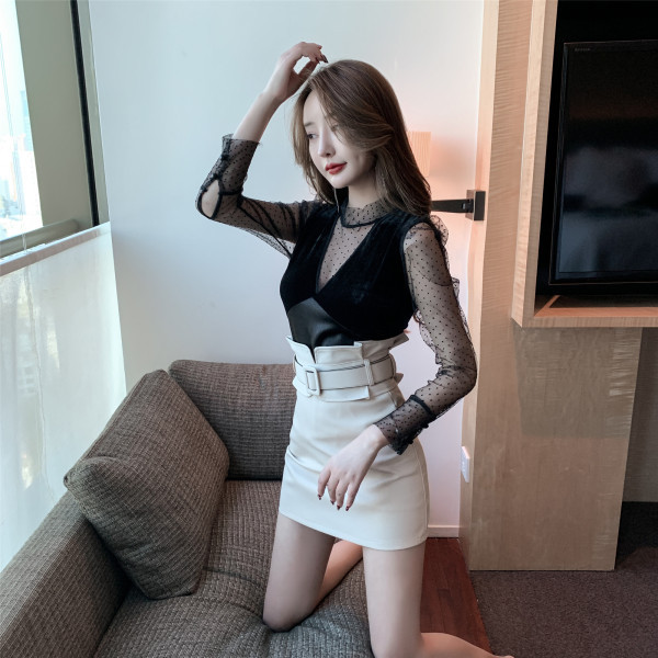 Új modell női fekete bársony blúz tüll ujjal