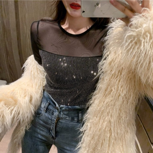 Női hálós blúz kövekkel és ovális nyakkivágással