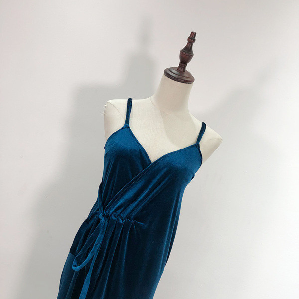 Νέο  μοντέλο γυναικείο φόρεμα βελούδο με τιραντάκια με ζώνη στη μέση