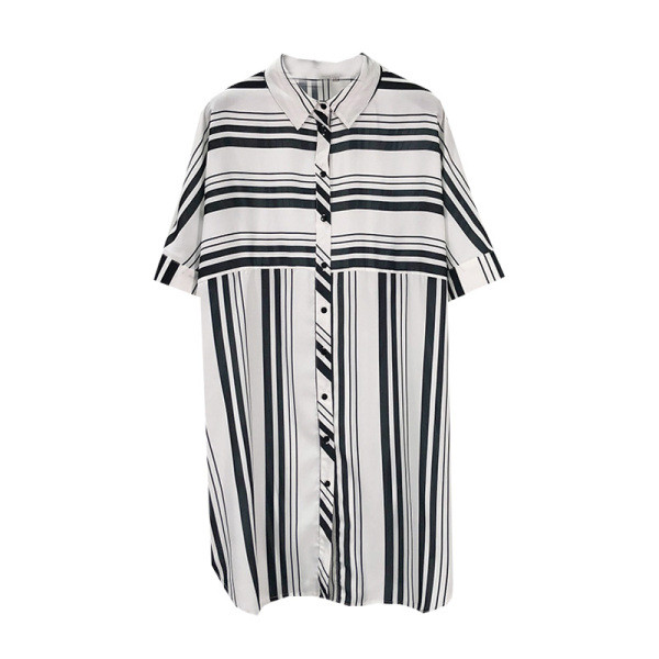 Uue mudeli lühike triibuline nööpidega kleit-särgi tüüp