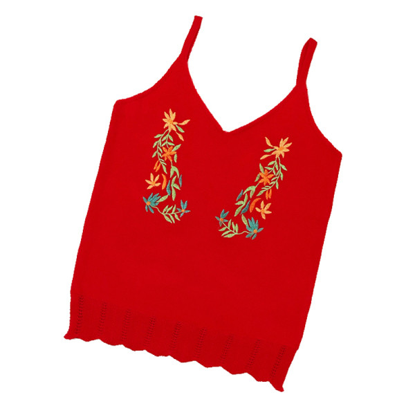 Õhukesest kudumisest rihmade ja lilltikandiga naiste topp