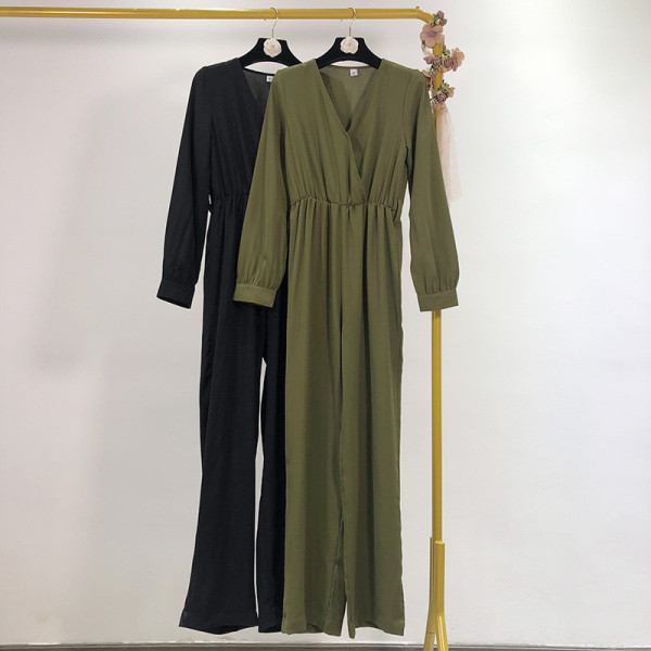 Moodne vabaaja kombinesoon pikkade varrukate ja V-kaelusega