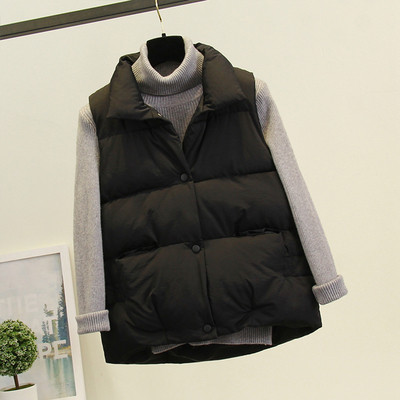 Igapäevane paks taskute ja nööpidega naistevest