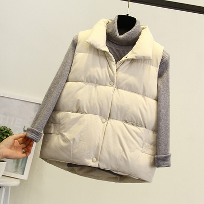 Igapäevane paks taskute ja nööpidega naistevest