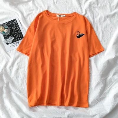 Női alkalmi póló széles modell hattyú rátéttel