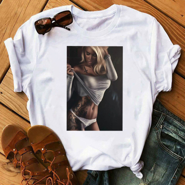 Νέο μοντέλο λευκό μπλουζάκι άνοιξης-καλοκαιριού με κοντό μανίκι και εφαρμογή