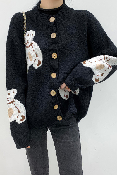 Alkalmi női mellény ovális nyakkivágással és gombokkal