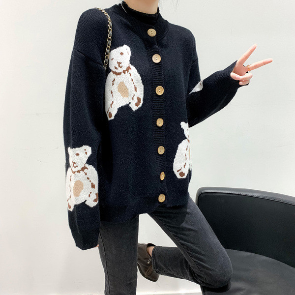 Alkalmi női mellény ovális nyakkivágással és gombokkal