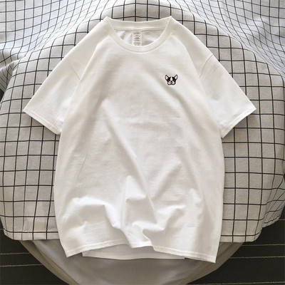 Alkalmi női póló ovális nyakkivágással és kutyás hímzéssel