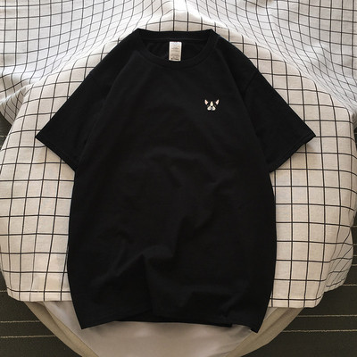 Alkalmi női póló ovális nyakkivágással és kutyás hímzéssel