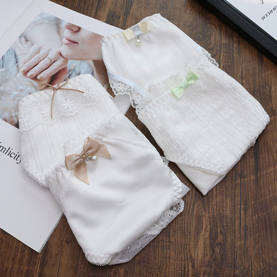 Négy pamut női bikini szett csipkével és szalagokkal