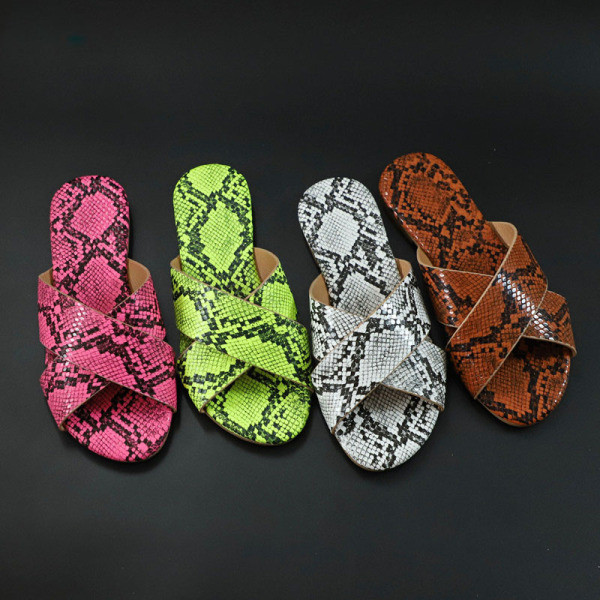 Loomatrükiga ökonahast madala tallaga vabaaja sussid