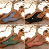 Stiilne täisujumistrikoo ristsidemete ja vööga