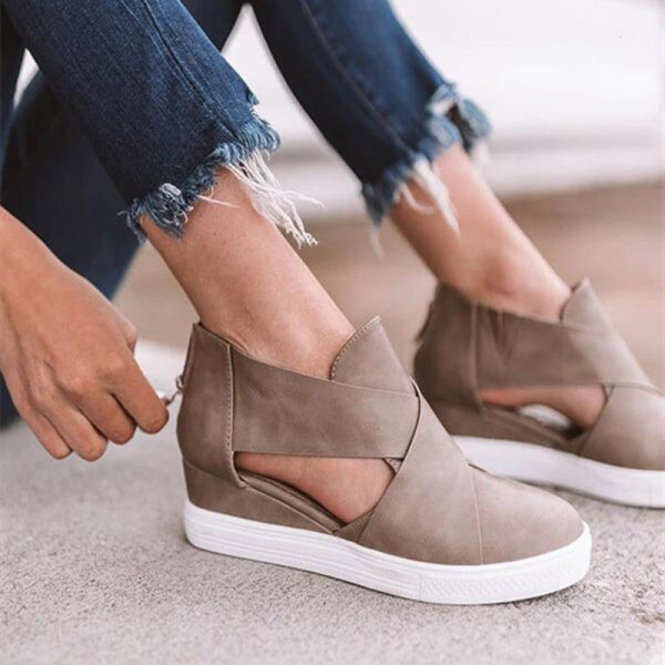 Új modell női szandál eko bőrből, platformmal