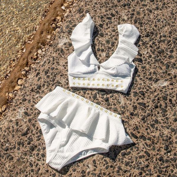 Új, kétrészes fürdőruha, magas derékkal és fém elemekkel