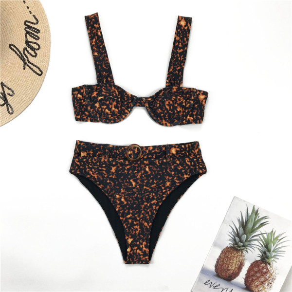 Praegune kaheosaline kõrge vöökoha ja loomamustriga ujumistrikoo