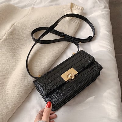 Pika sanga ja metallist kinnitusega vabaaja naistekott