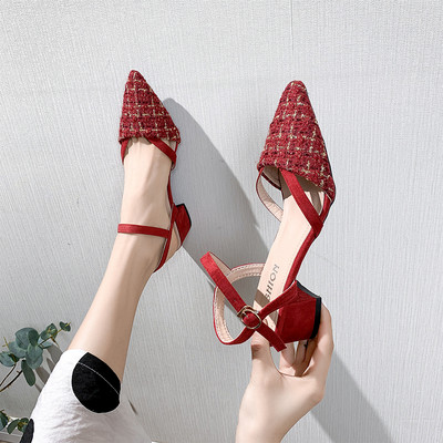 Moteriškos basutės iš ekologiškos zomšos ir tekstilės žemu storu kulnu - smailaus modelio