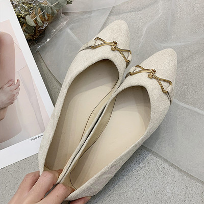 Paprasti moteriški mokasinai iš eko zomšos su metaliniais elementais