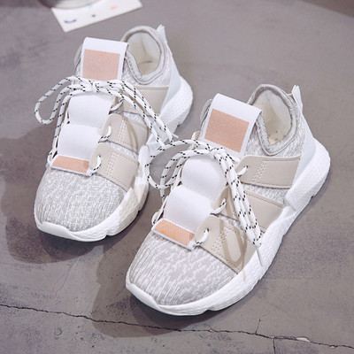 Нов модел дамски маратонки от текстил с връзки 