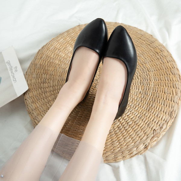 Ежедневни дамски мокасини от еко кожа с равна подметка изчистен модел