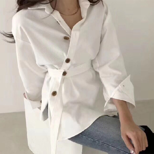 Дамска модерна риза със странично закопчаване и колан на талията 